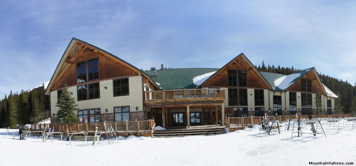Apres Ski at Cascade Lodge