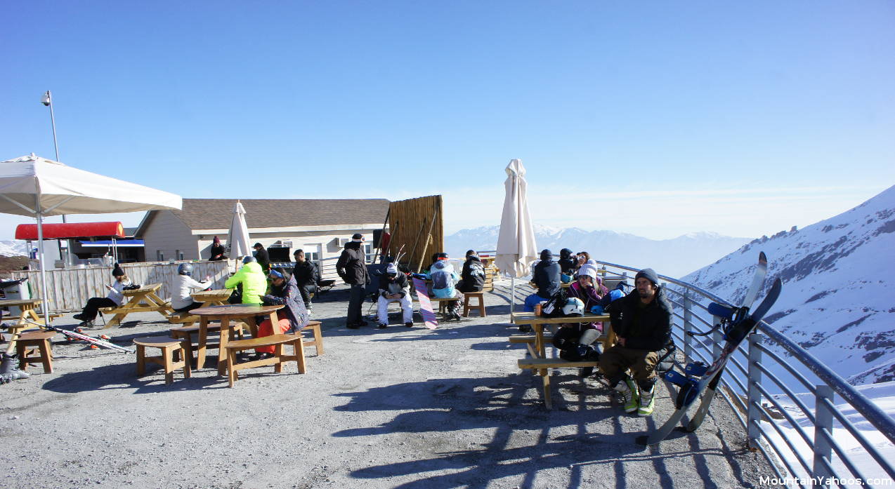 The Valle Nevado gondola base and outdoor bar