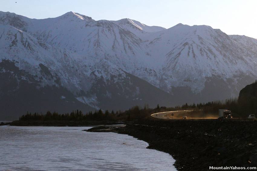 The spectacular drive to Alyeska mountain