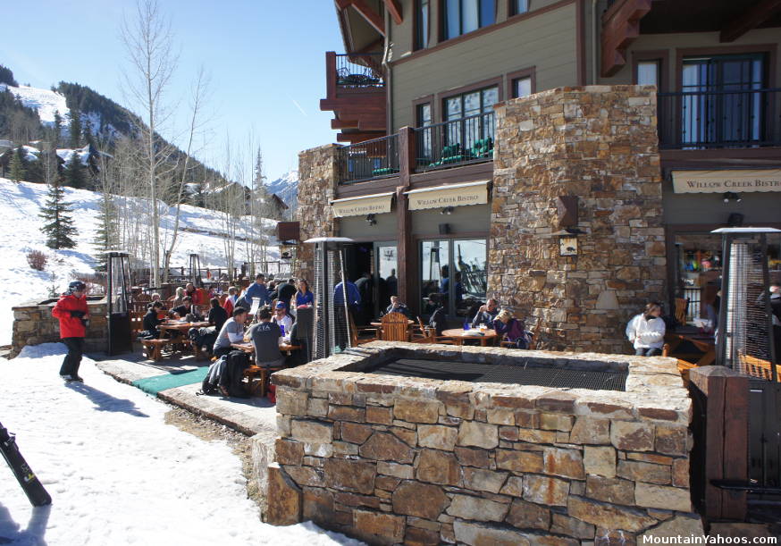 Apres ski at the Willow Creek Bistro