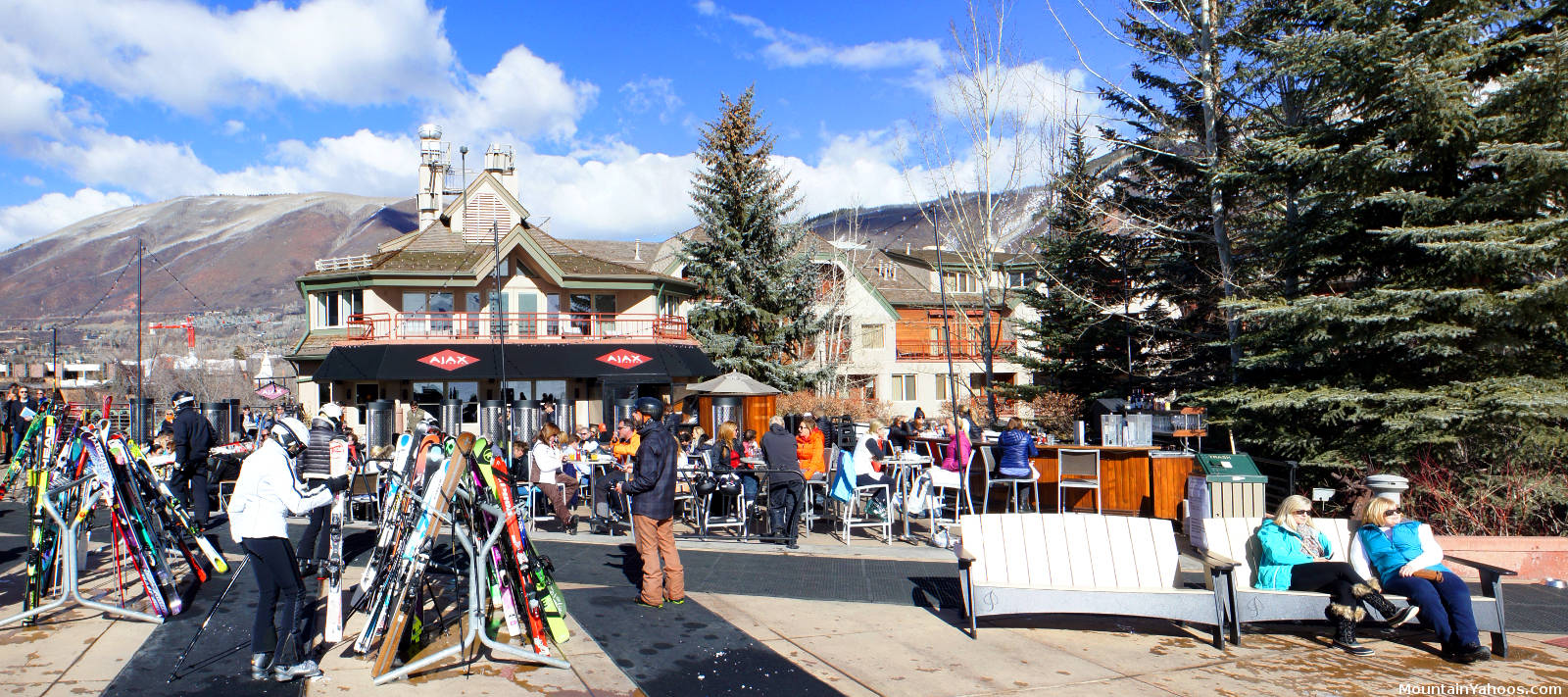 Apres Ski at Ajax