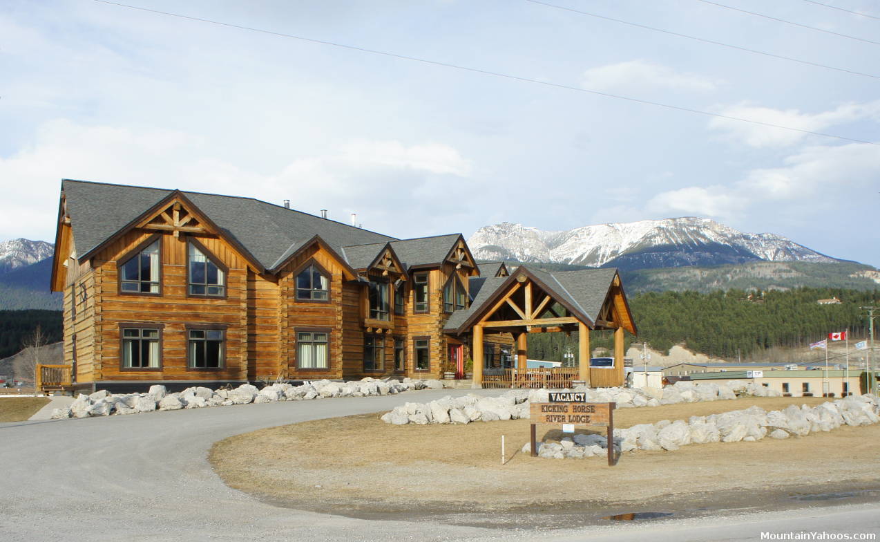 Kicking Horse River Lodge in Golden British Colombia