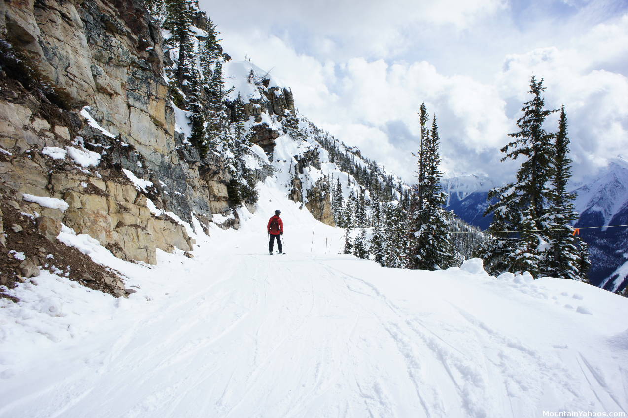 Trail around the back side of Terminator Peak