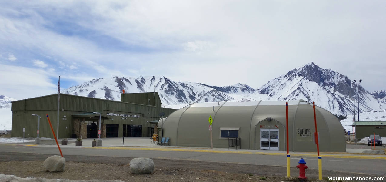 Mammoth-Yosemite Airport