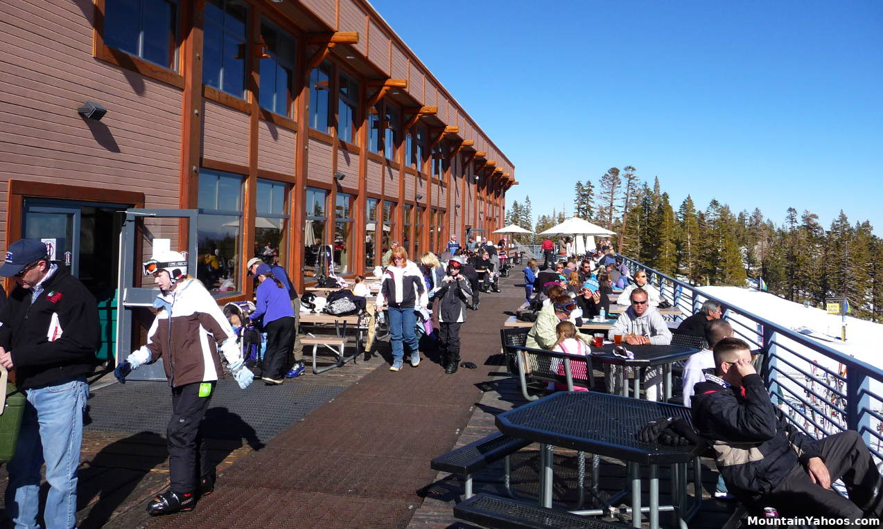 The Mount Rose lodge - deck