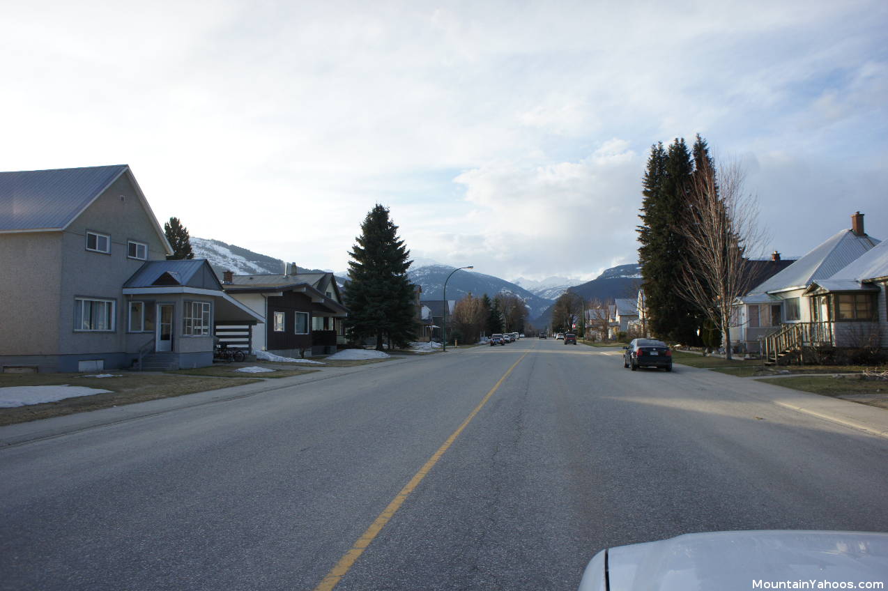 Drive to Revelstoke ski resort