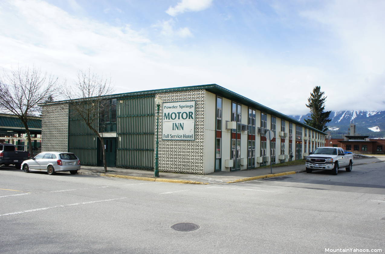 Powder Springs Motor Inn in Revelstoke British Colombia