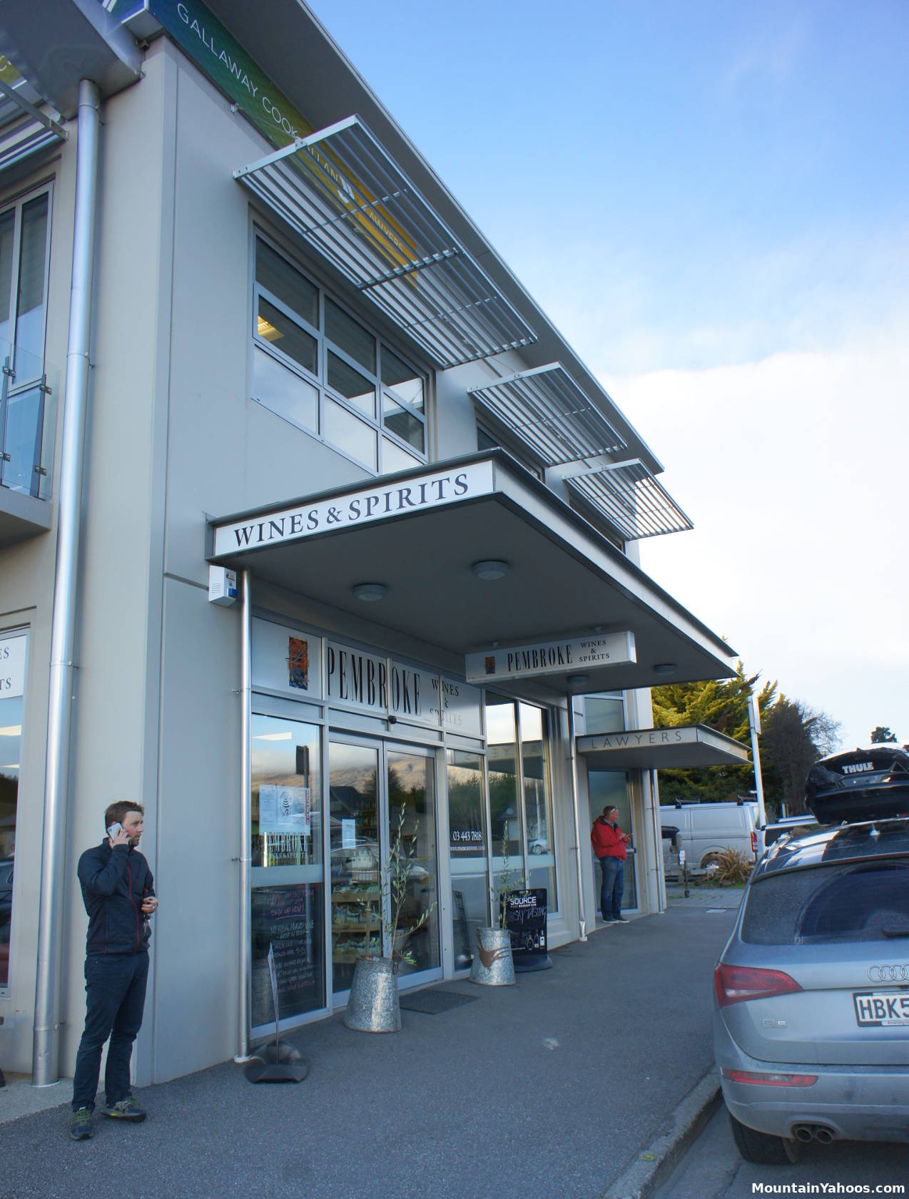 Wanaka Pembroke bar