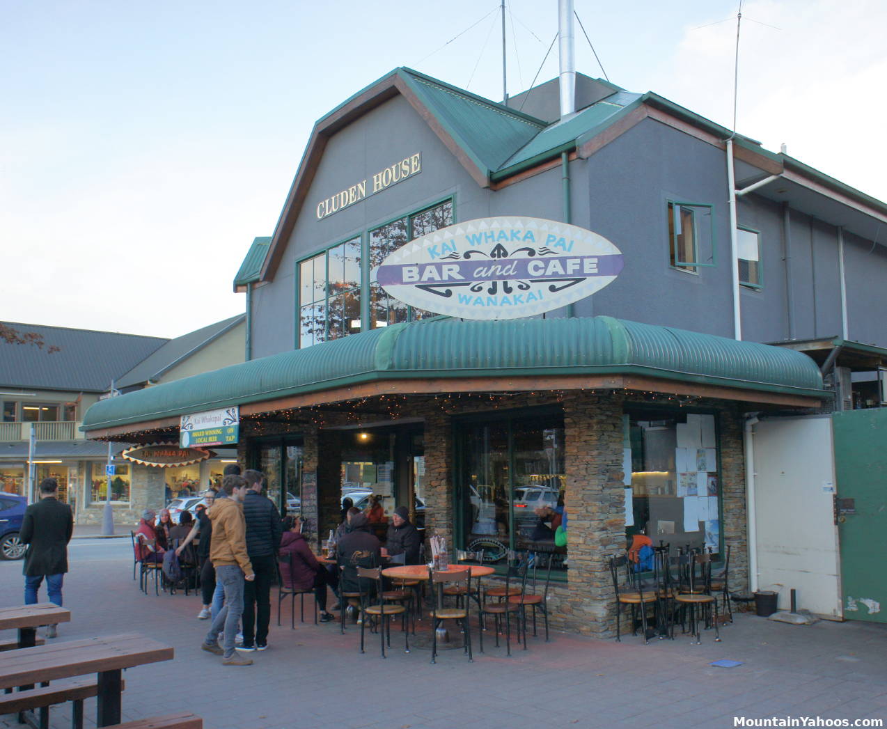 Wanaka Kai Whaka Pai bar