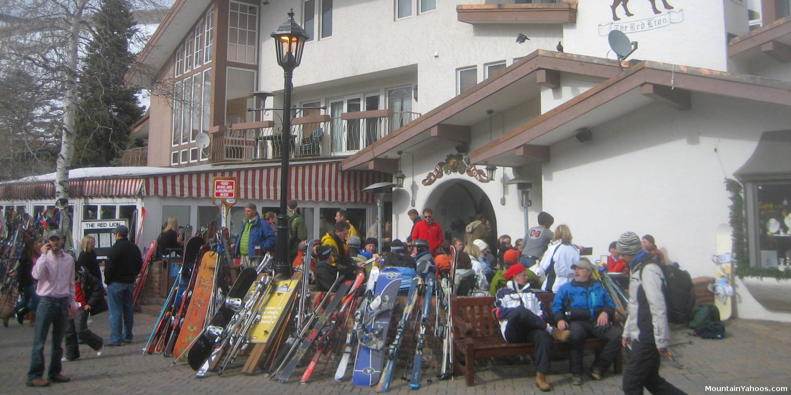 Vail apres ski at the Red Lion - top image