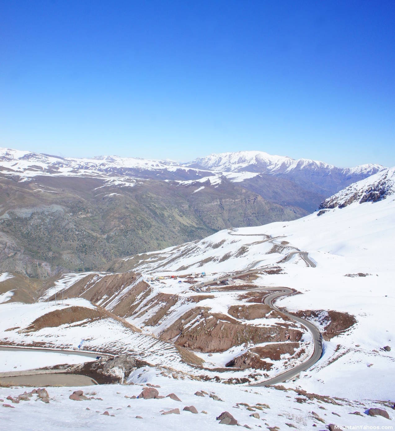 Camino A Farellones on the way to Valle Nevado