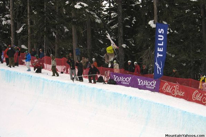 Inverted on half pipe