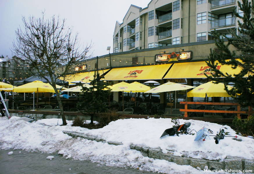 Apres ski at the Longhorn Saloon