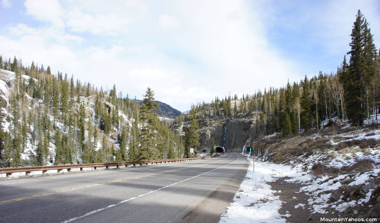 Highway 160 on the way to Wolf Creek