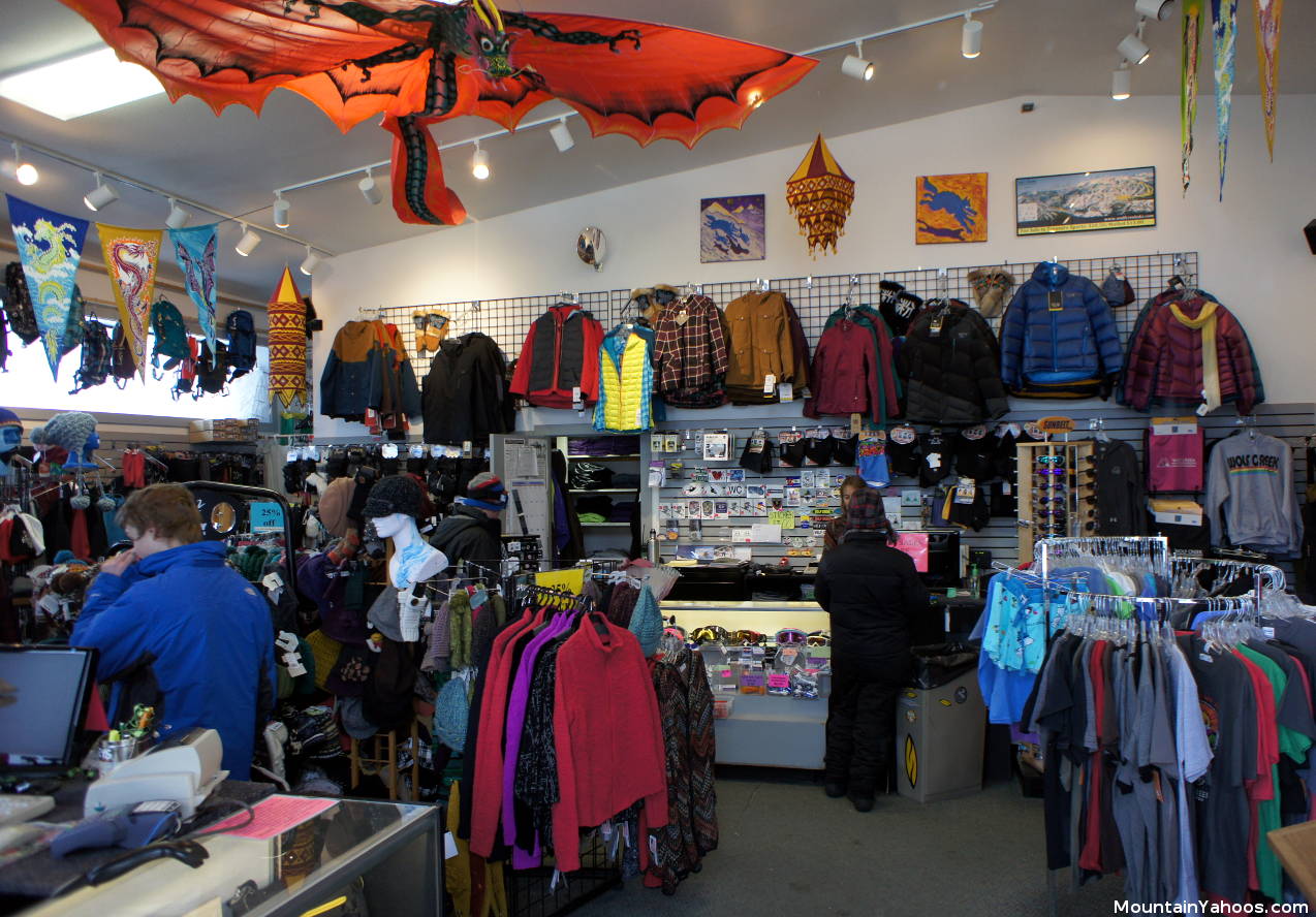 Wolf Creek mountain base store