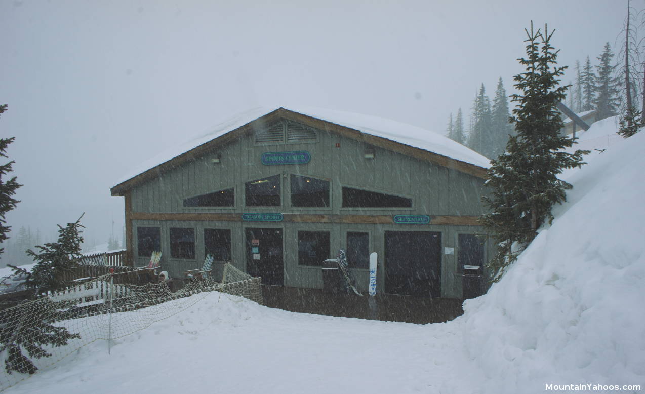 Wolf Creek mountain base Sports Center