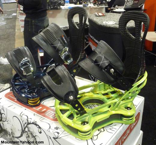 Snowboard Bindings: Manic Snow